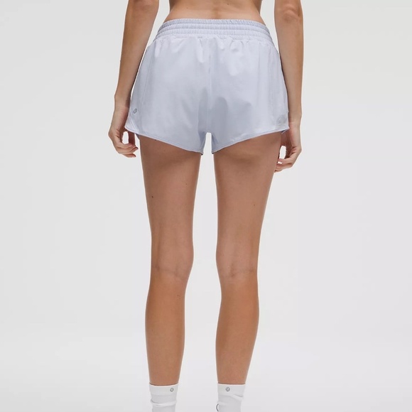 Lululemon Hotty Hot High-Rise Lined Short 2.5" Grey 45777 - Picture 3 of 11